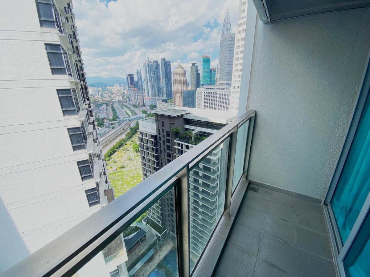 Summer Suite At Kuala Lumpur Klcc By Tengku Homestay Exterior foto